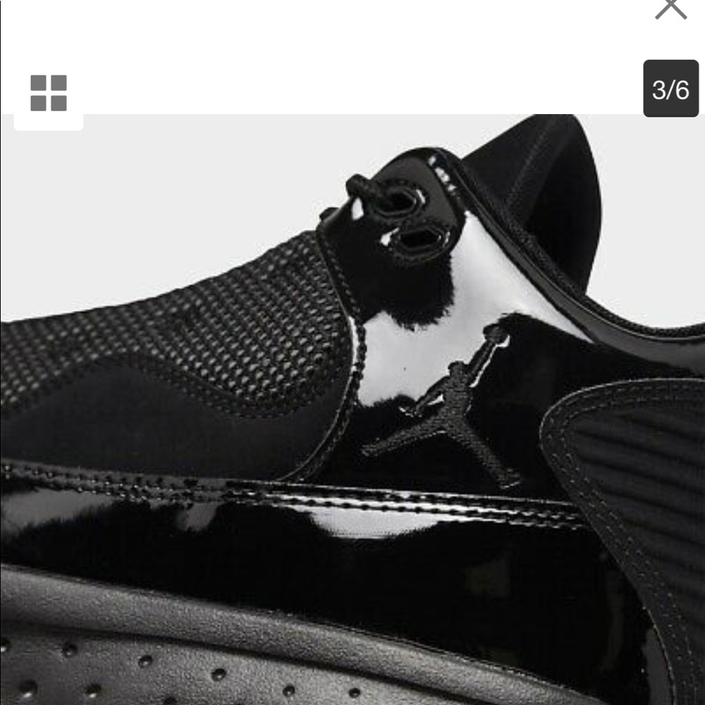 Max Aura 2 Athletic Sneaker HI top triple black